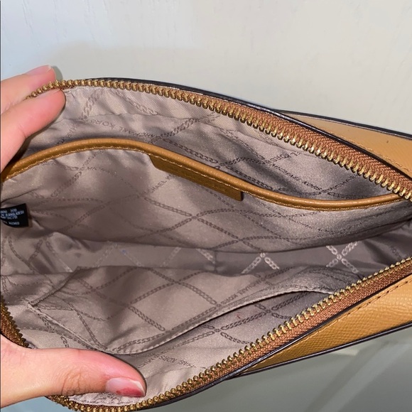 Black Crossbody Bags Lightweight and Spacious - Picture 3 of 5